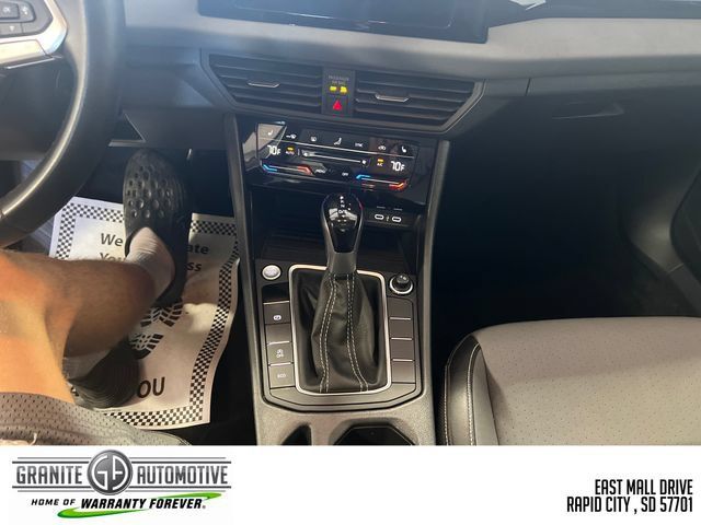 Used 2025 Volkswagen Jetta SE FWD image 14