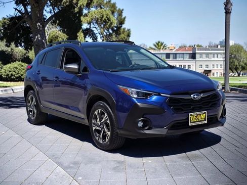 Used 2024 Subaru Crosstrek 2.0i Premium AWD/4WD image 4