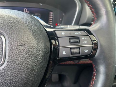 Used 2025 Honda Pilot Black Edition image 26