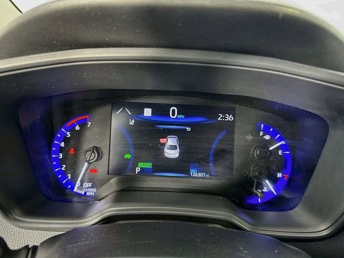 Used 2020 Toyota Corolla LE FWD image 17
