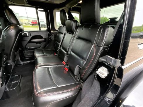 Used 2020 Jeep Wrangler Unlimited Rubicon w/ Dual Top Group AWD/4WD image 23