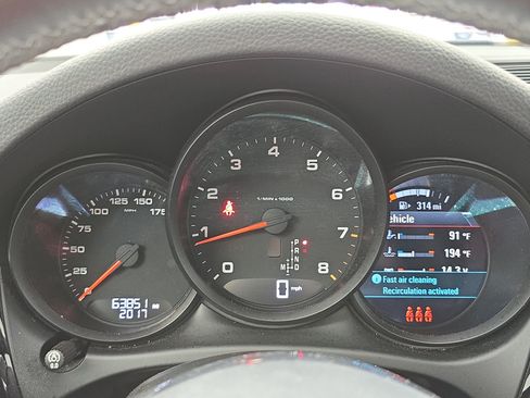 Used 2021 Porsche Macan AWD/4WD image 19