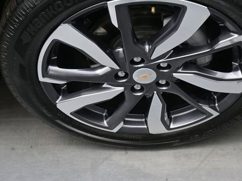 Used 2024 Chevrolet Equinox Premier image 27