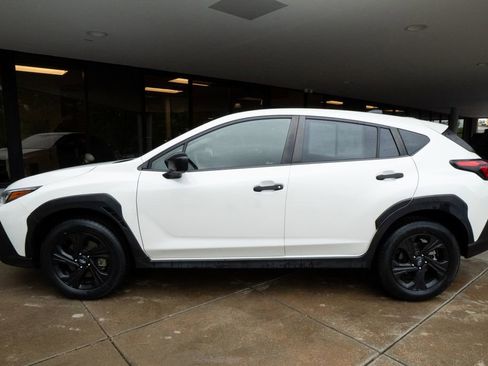 Used 2024 Subaru Crosstrek 2.0i AWD/4WD image 4