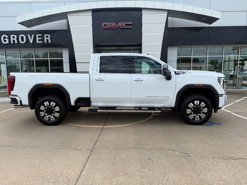 New 2026 GMC Sierra 2500 Denali w/ Denali Reserve Package image 3