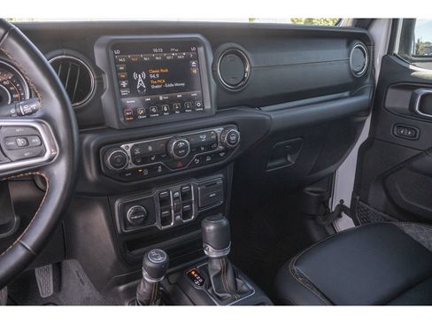 Used 2021 Jeep Gladiator Overland AWD/4WD image 23