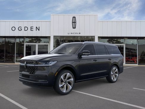 New 2026 Lincoln Navigator Black Label AWD/4WD image 1
