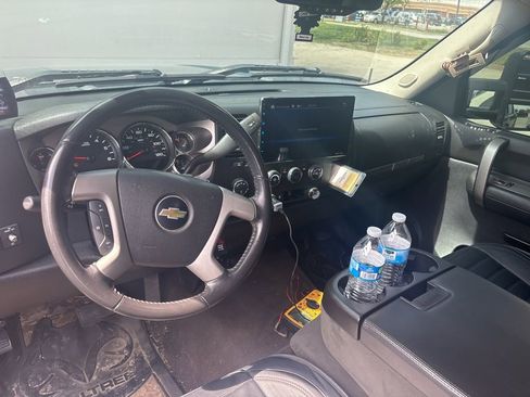 Used 2009 Chevrolet Silverado 1500 LT w/ Power Pack Plus image 7