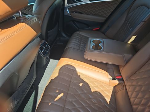 Used 2020 Genesis G70 2.0T w/ Prestige Package image 16