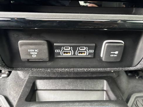 Used 2024 Jeep Wagoneer Series II w/ Convenience Group I AWD/4WD image 28