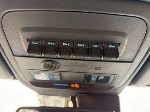 Used 2022 Ford Bronco Wildtrak image 38