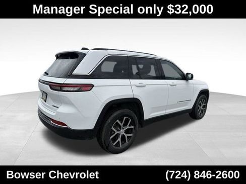 Used 2023 Jeep Grand Cherokee Limited w/ Trailer Tow Prep Group (B) AWD/4WD image 6