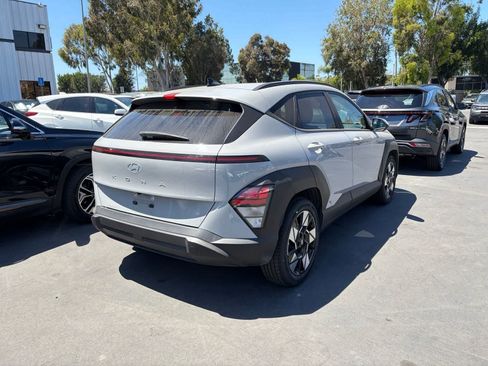 Used 2024 Hyundai Kona SEL FWD image 3
