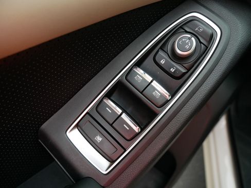 Used 2021 Subaru Ascent Touring image 19