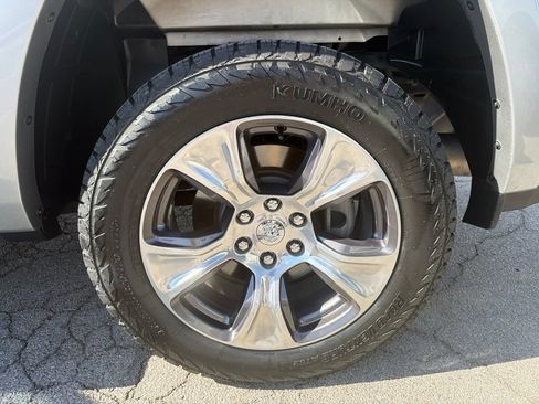 Used 2019 RAM 1500 Laramie RWD image 19