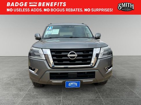 Used 2021 Nissan Armada SL w/ Captain's Chairs Package image 3