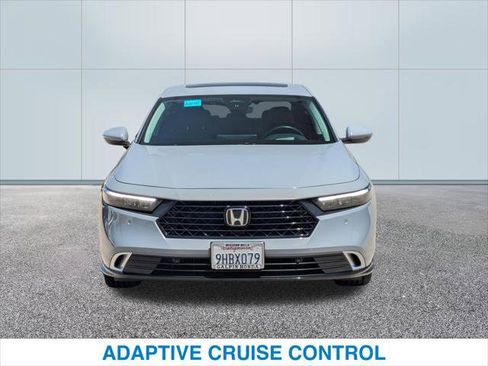 Used 2023 Honda Accord Touring image 3