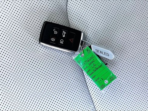 Used 2025 Land Rover Defender 110 S image 11