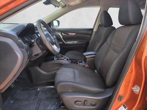 Used 2019 Nissan Rogue SV AWD/4WD image 15