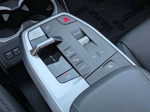 Used 2024 BMW X1 xDrive28i w/ Technology Package image 12