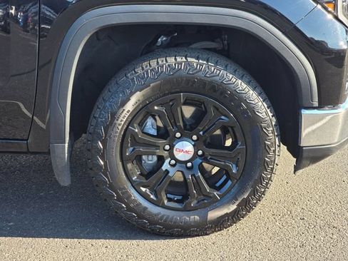 Used 2025 GMC Sierra 1500 SLT AWD/4WD image 11