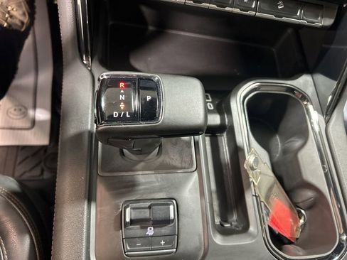Used 2024 GMC Sierra 1500 AT4 w/ Technology Package AWD/4WD image 28