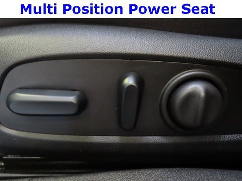 Used 2023 Chevrolet Malibu LT image 19