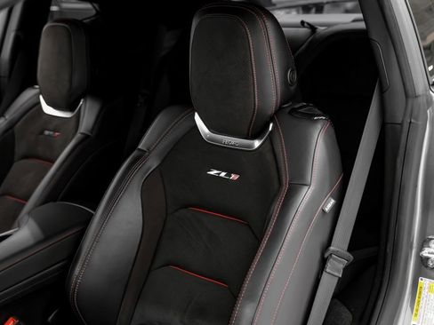 Used 2020 Chevrolet Camaro ZL1 image 28