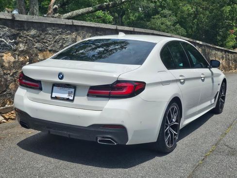 Used 2022 BMW 530e xDrive w/ Premium Package AWD/4WD image 9