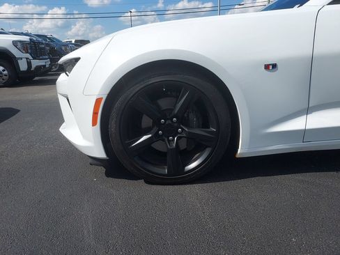 Used 2017 Chevrolet Camaro SS RWD image 10