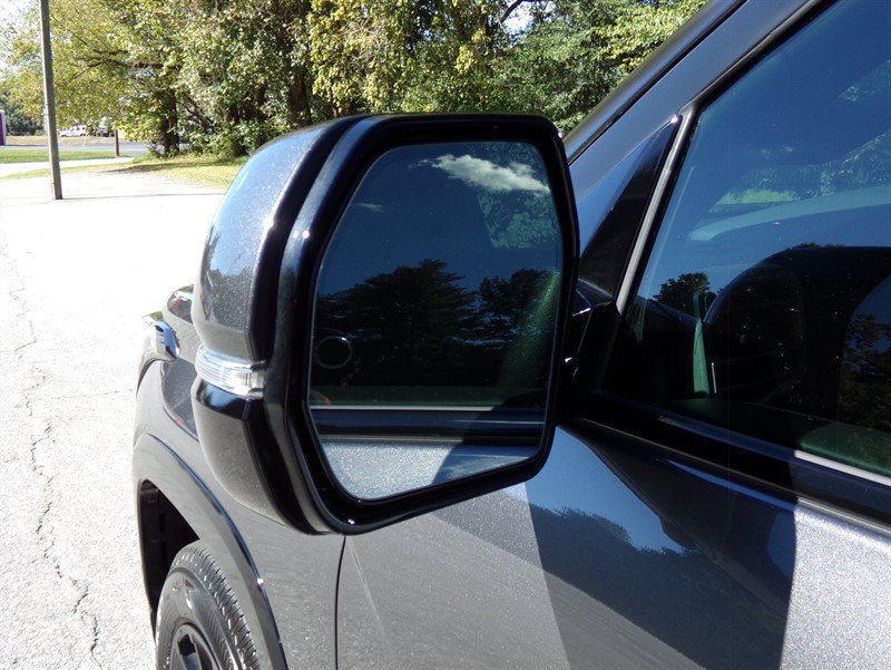 Used 2024 Toyota Sequoia Platinum w/ TRD Off-Road Package AWD/4WD image 21