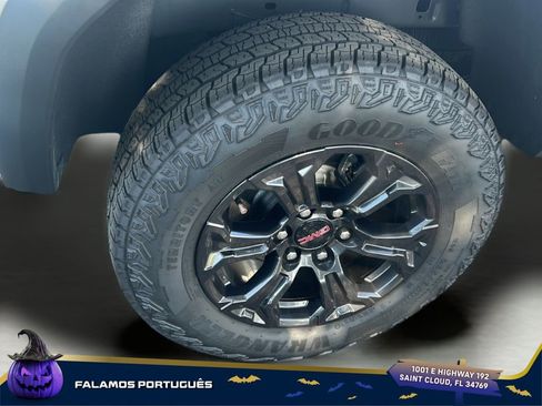 Certified 2025 GMC Canyon Elevation image 10