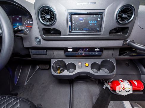 Used 2024 Mercedes-Benz Sprinter 3500 image 23