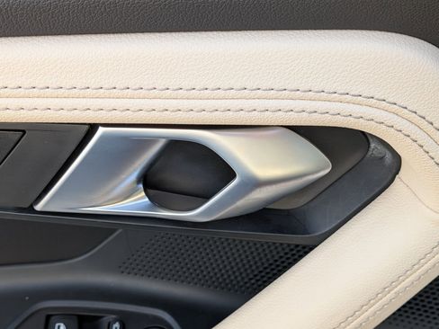 Used 2025 BMW 230i Coupe w/ M Sport Package image 13