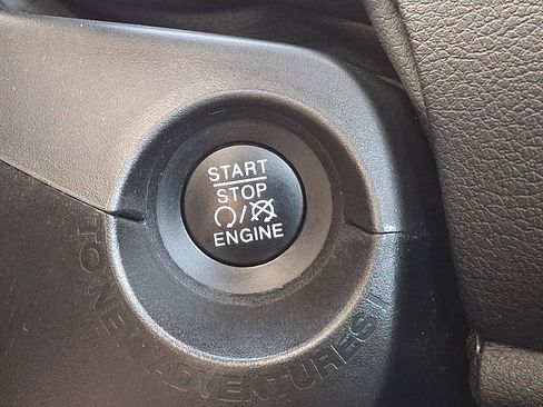 Used 2022 Jeep Renegade Latitude image 24