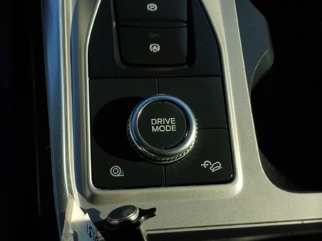 Used 2022 Ford Explorer Limited w/ Equipment Group 301A AWD/4WD image 35