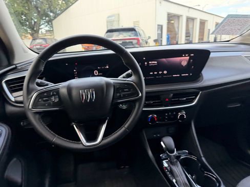 Used 2024 Buick Encore GX Preferred FWD image 13