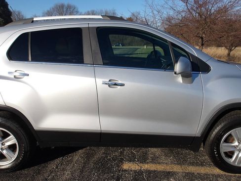 Used 2018 Chevrolet Trax LT w/ LT Convenience Package image 30