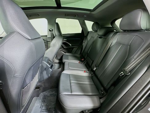 Used 2025 Audi Q5 Premium w/ Premium Plus AWD/4WD image 9