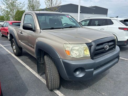 Used 2008 Toyota Tacoma 4x4 Regular Cab image 2