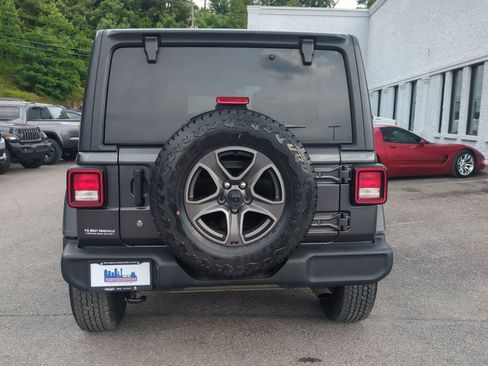 Certified 2018 Jeep Wrangler Unlimited Sport S AWD/4WD image 7