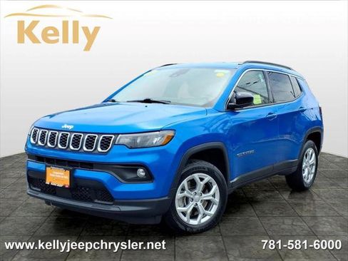 Certified 2024 Jeep Compass Latitude w/ Convenience Group AWD/4WD image 1