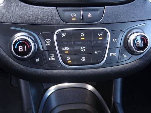 Used 2023 Chevrolet Malibu LT image 24