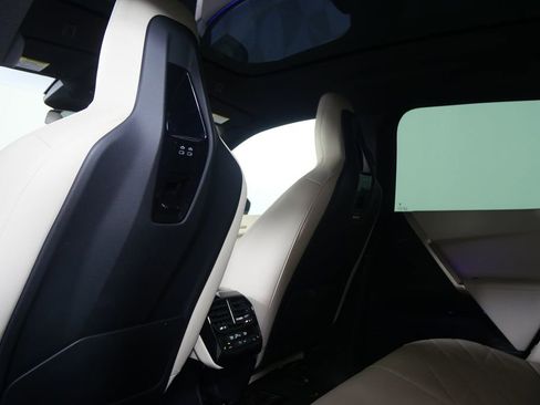 Certified 2023 BMW iX xDrive50 w/ Premium Package image 15