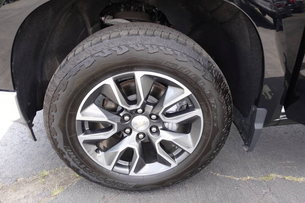 Used 2024 Chevrolet Silverado 1500 LT AWD/4WD image 54