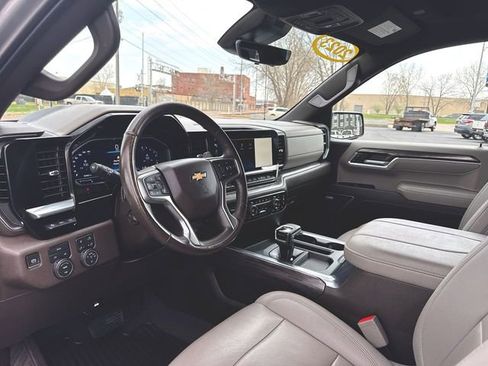 Used 2023 Chevrolet Silverado 1500 LTZ w/ Technology Package image 10