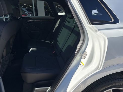 Certified 2025 Audi Q3 2.0T Premium w/ Convenience Package image 14