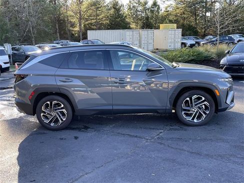 Certified 2025 Hyundai Tucson Limited image 8