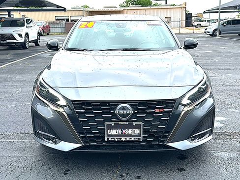 Used 2024 Nissan Altima 2.5 SR FWD image 11