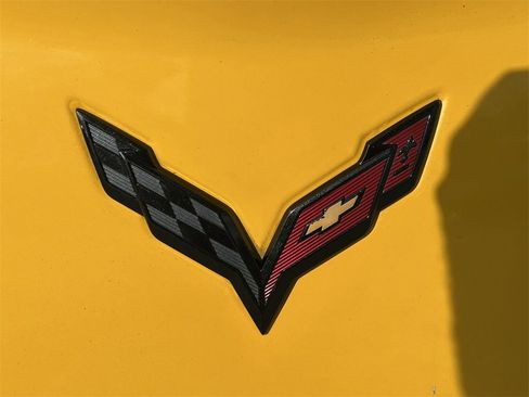 Used 2017 Chevrolet Corvette Stingray Coupe w/ Battery Protection Package image 11